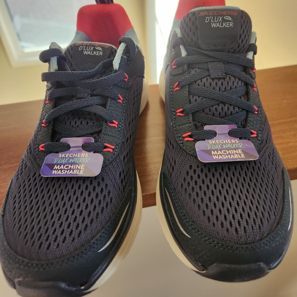 Sketchers DLux Walkers W7.5 Navy Blue